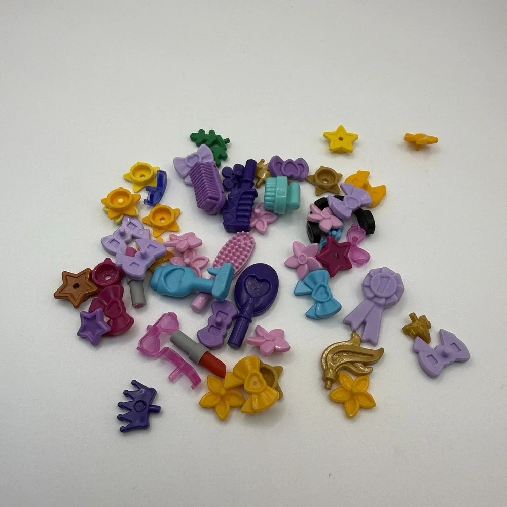 LEGO Lot‎ of Assorted Friends Minifigure Accessories Bow Hat Stars Glasses 004